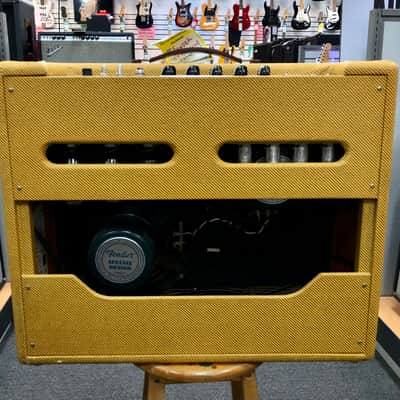 Fender ‘57 Twin Amp 2 Channel 40 Watt 2x12 Combo Made In USA - Pre Owned image 8