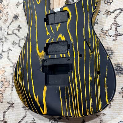 Charvel Old Yella Body image 3