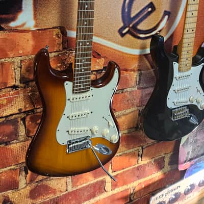 Fender American Deluxe Stratocaster With Hard Case 2013 - Sienna Sunburst image 6