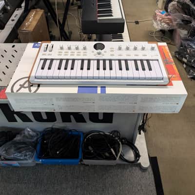 Arturia Astrolab 37 image 2