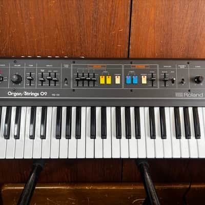 Roland RS-09 Organ/Strings 09 analog string organ synthesizer