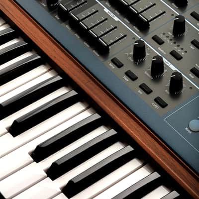 Arturia Polybrute USB MIDI 6-voice 61-Key Polyphonic Analog Morphing Synthesizer image 8