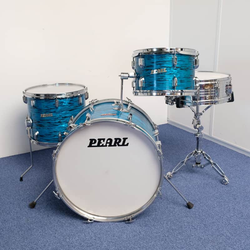 Pearl Challenger outfit drumset 20" - 12" - 14" Blue Oyster Pearl finish from 1971/72 image 1