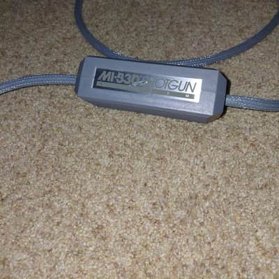 MIT (Musiical Interface Technologies  MI-330 audio cable image 1