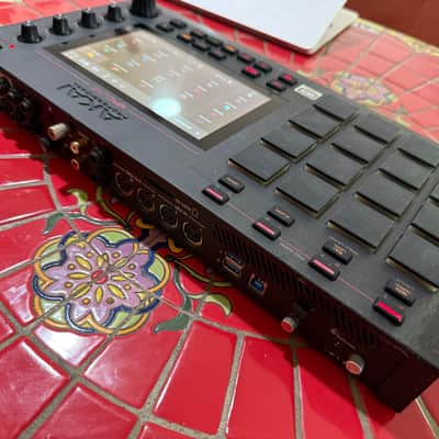 Akai MPC Live Standalone Sampler / Sequencer 2017 - 2020 - Black image 12
