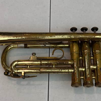 F.E. Olds Ambassador Trumpet — 1968 (S/N 662076) — Very Good + Bach 7C & Accessories image 3