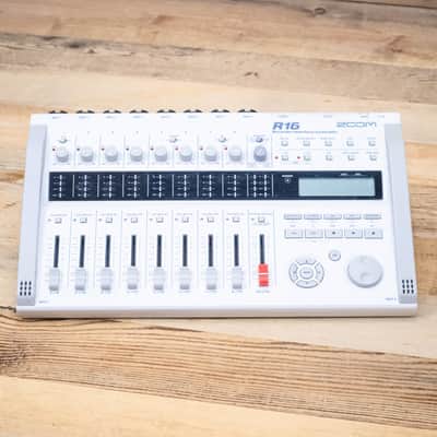 Zoom R16 (R-16) Digital Multitrack Recorder Multi-Track Multitracker U287210 image 4