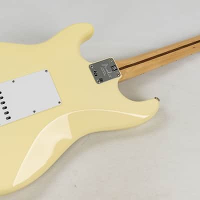 Fender Eric Clapton Stratocaster Maple Fingerboard White Pre Owned 2021 - Maple Fingerboard White image 3