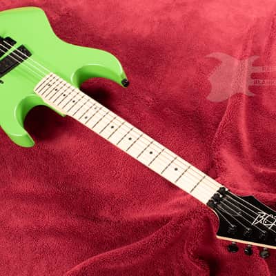 B.C. Rich Gunslinger Retro II with Floyd Rose - Green Pearl image 4