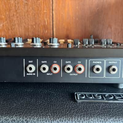 Roland SH-2 vintage analog synthesizer Perfect Working w/ original case image 8