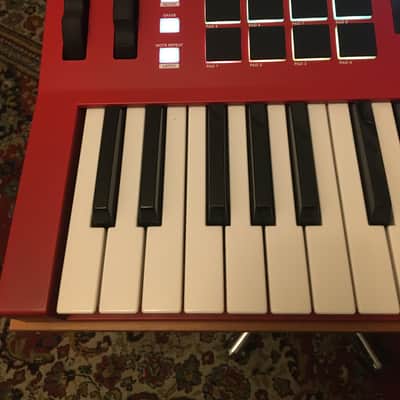 Akai MPC KEY 37 from 2024, Absolutely New with Accesories/Manual in Original box image 5