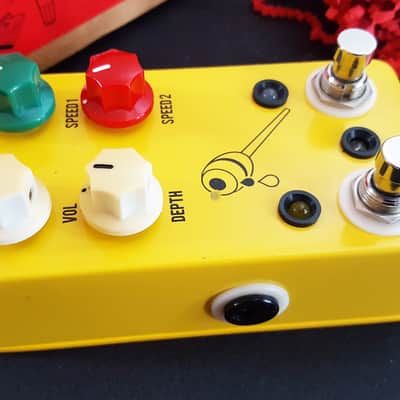 JHS Honey Comb Deluxe 2012 - 2017 - Yellow image 3