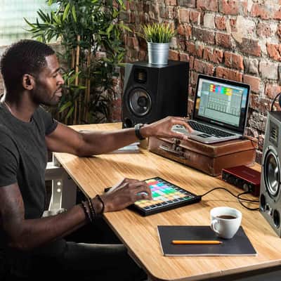 Novation Launchpad X Audio Recording Grid Controller for Ableton Live w Case image 6