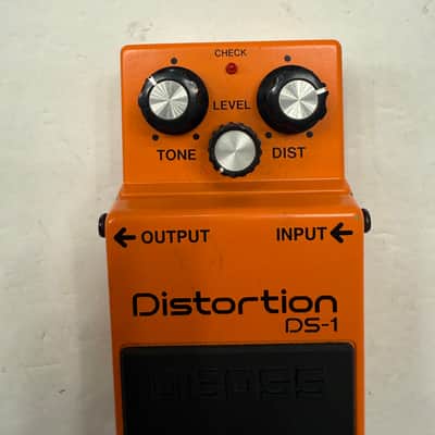 Boss Roland DS-1 Distortion Guitar Effect Pedal image 2