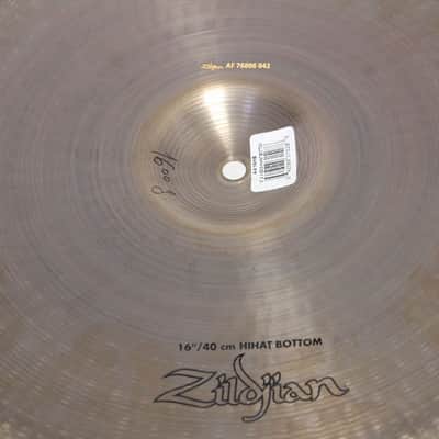 ZILDJIAN AVEDIS 16-inch 1216/1600g Zildjian Avedis Hi-Hat Cymbal (06/15) image 5
