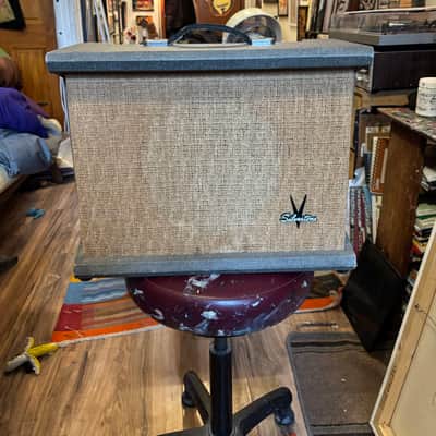 Immagine Silvertone Model 1432 10-Watt 1x12 Guitar Combo 1960s - Gray with White Grille - 1