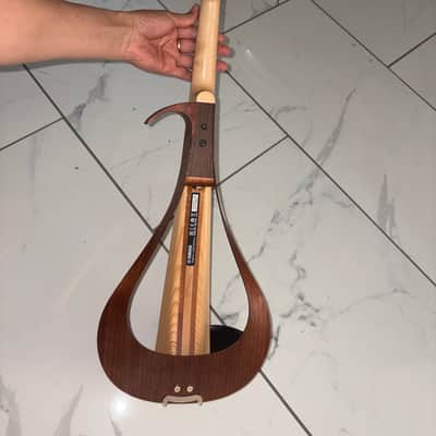 Yamaha YEV-104NT Electric Violin image 3