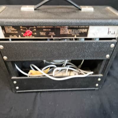 Fender Vibro Champ 1980 image 3