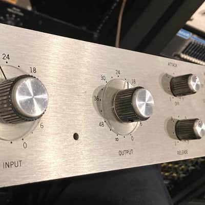 UREi Universal Audio 1176 Blue Stripe Rev. A Limiting Amplifier / Compressor image 6