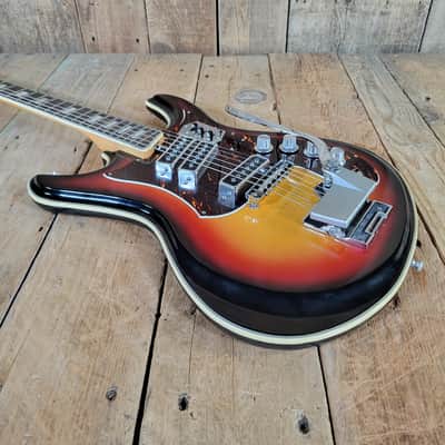 Silvertone Model 1445 1960s MIJ w/ original case - Sunburst image 12