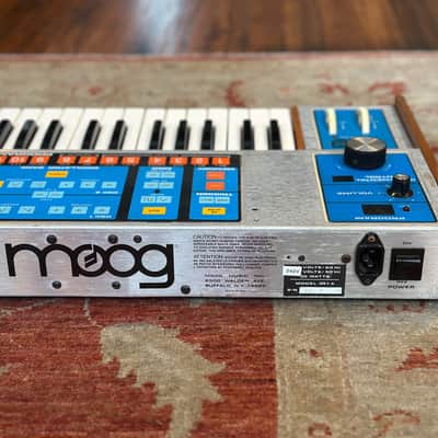 Moog The Source Monophonic Analogue Synthesizer image 13