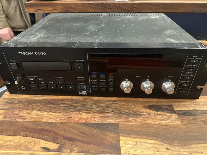 TASCAM DA-30 Master Recorder - Black image 1
