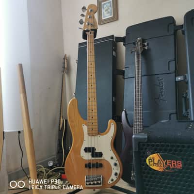 Fender Precision Bass Plus with Maple Fretboard 1990 - 1993 - Natural