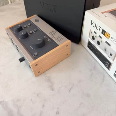 Universal Audio Volt 276 2025 - Light wood/mixed metal image 5