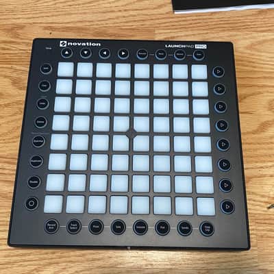 Novation Launchpad Pro MKII Pad Controller 2015 - 2020 - Black image 3