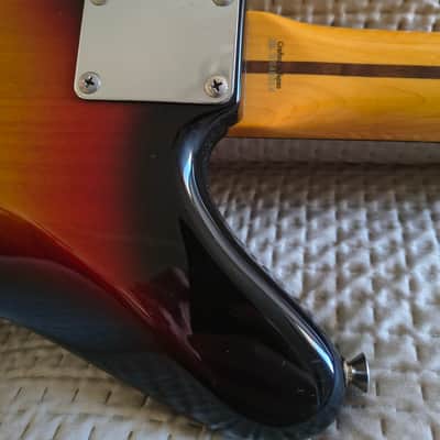 Fender Jaguar Baritone Custom 2006 - 3-Tone Sunburst image 4