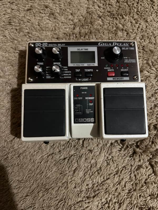 Boss DD-20 Giga Delay