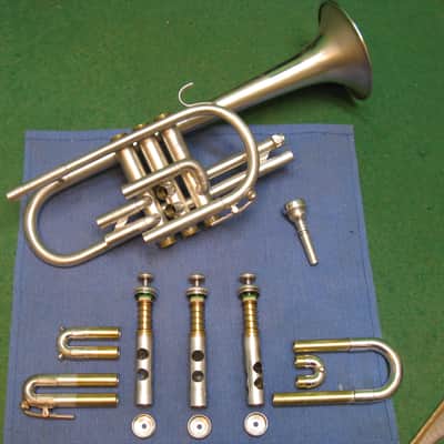 Holton Super Collegiate Silver Cornet 1955 - Reconditioned - Case & Bach 7C MP image 2
