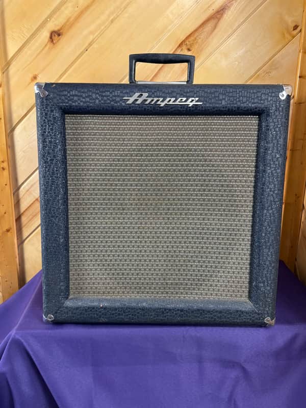 Ampeg M-15