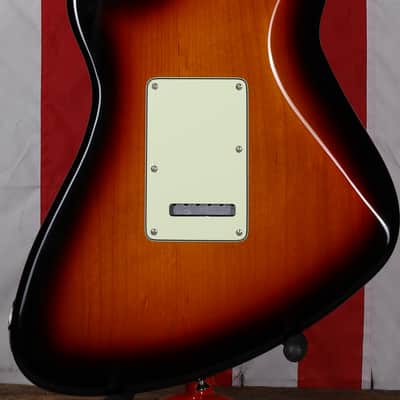 Fender Player Plus Meteora HH - 3-Color Sunburst image 5