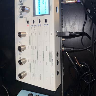 Waldorf Blofeld Desktop Synthesizer 2007 - Present - White image 4
