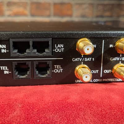Panamax MR4300 9-Outlet Power Conditioner image 13