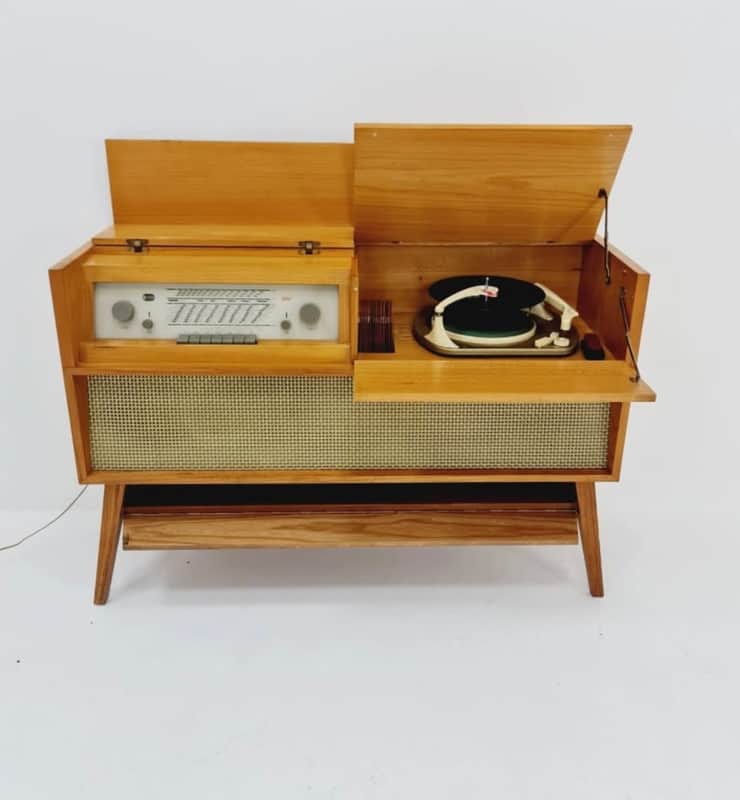 1960's MM4 Dieter Ram for Braun Record Player/Radio Console MM4 1960 - cherry