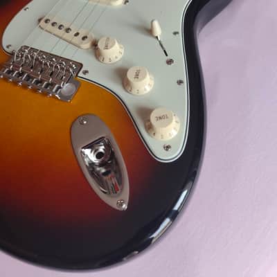 Fender American Vintage II '61 Stratocaster - 3-Color Sunburst (2025) image 5