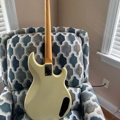 LEFT HANDED YAMAHA BB1600 BASS GUITAR image 15