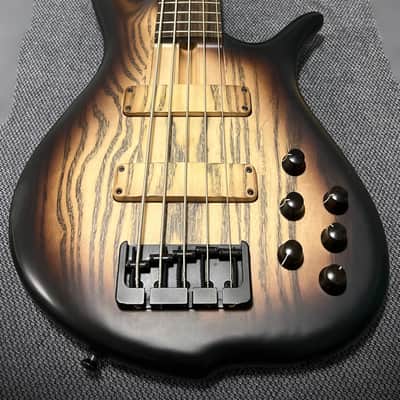 F Bass BN5 image 1