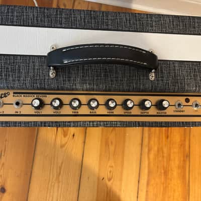 Supro 1695T Black Magick 25-Watt 1x12" Guitar Combo 2016 - Present - Black Rhino image 5