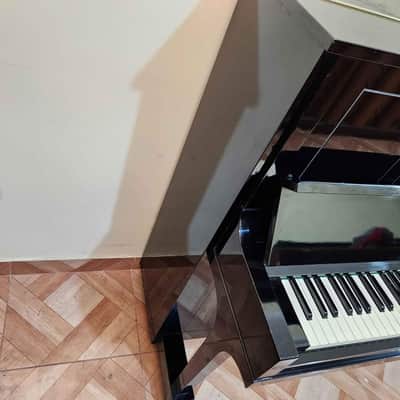 Yamaha U1 upright japanese piano image 4