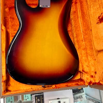 Fender James Jamerson 1962 Precision Bass, Rosewood Fingerboard, 3-Tone Sunburst 2026 image 5