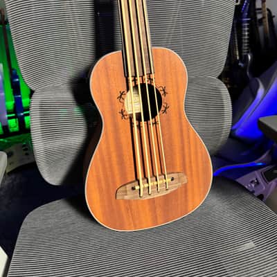 Ortega Fretless Bass Ukulele "LIZZY" image 1