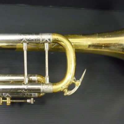 Trompeta Bach Stradivarius 37 Corporation en buen estado image 6