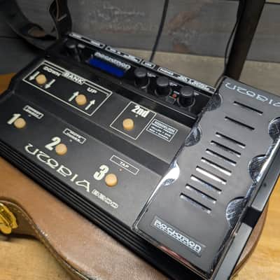 Rocktron Utopia B200 Bass Guitar Multi Effects Pedal With PSU image 3