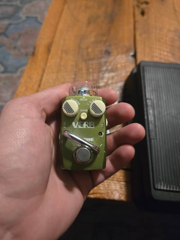 Hotone Skyline Verb Digital Reverb 2010s - Green image 1