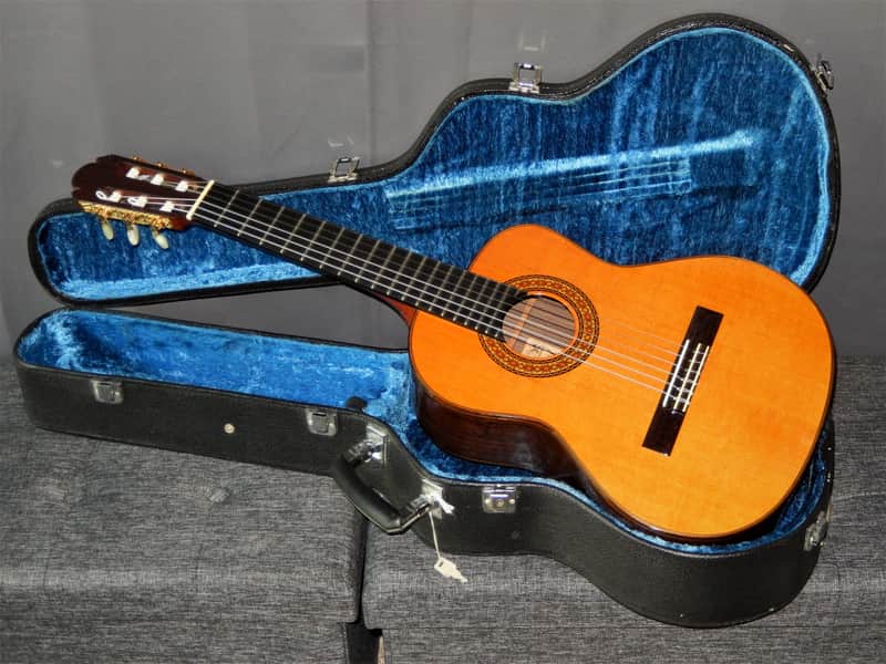 RARITY - KAZUO YAIRI Y15A 1988 - CONCERT GRADE CLASSICAL ALTO/REQUINTO GUITAR image 1