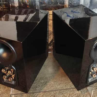 Bowers & Wilkins SpeakersBowers & Wilkins CM1 S2 are premium 2-way compact bookshelf speakers 90s - Piano black image 5