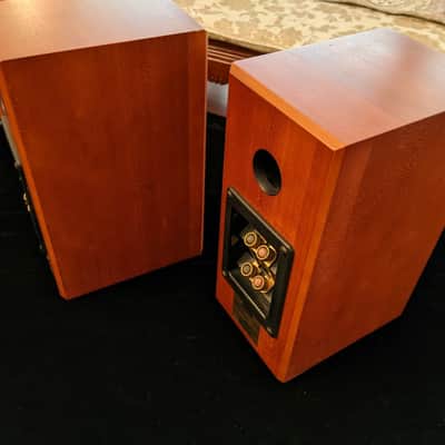 Totem Dreamcatcher Bookshelf Speaker pair Cherry Finish image 3